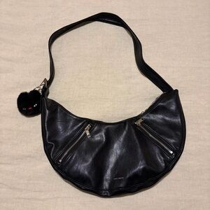 Chic Black Hobo Bag with Zipper Accents